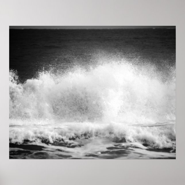 Poster Onda no Oceano Negro e Branco caindo 16x20 (Frente)