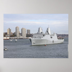 Póster Os fuzileiros navais e os marinheiros equipam os