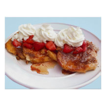 Pão Doce Com Morangos E Creme