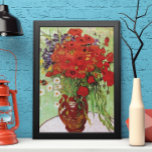 Póster Papas vermelhos e margaridas por Vincent van Gogh<br><div class="desc">Ainda com vida: Poppies vermelhos e margaridas de Vincent van Gogh é um apos impressionismo de arte vintage que ainda vive pintura floral. Um belo buquê de flores vermelhas de papoila e flores margaridas brancas frescas do jardim em um vaso decorativo. Sobre o artista: Vincent Willem van Gogh (1853-1890) foi...</div>