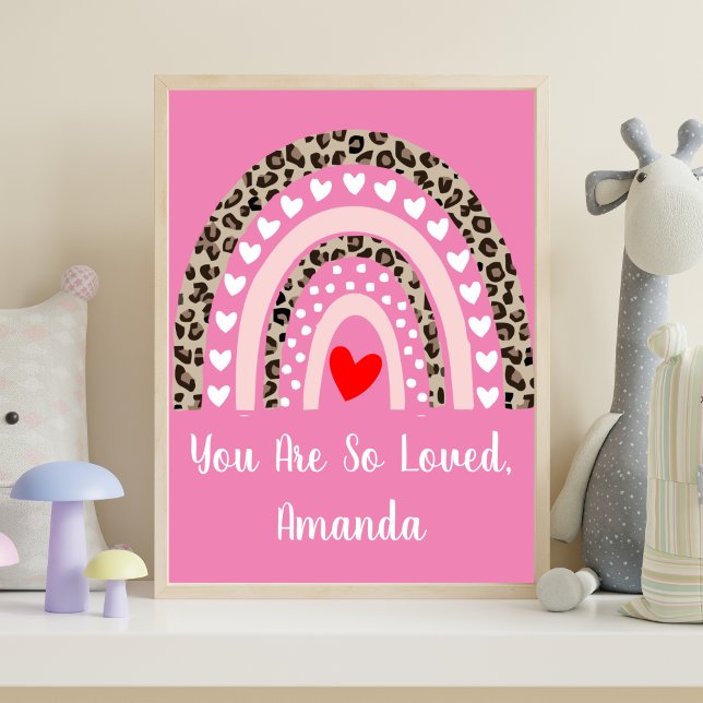 Poster Paredes de Berçário com Estampa de Leopardo Arco-Í (Boho Rainbow Personalized Nursery Wall Art. You Are So Loved)