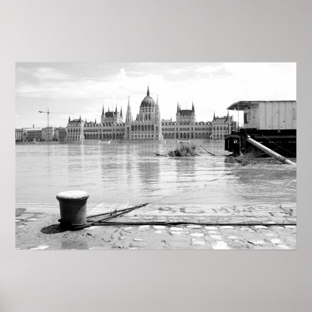 Póster Parlamento Húngaro Edifício ao longo do rio Danúbi (Frente)