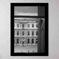 Pela janela Le Louvre Paris B e W Poster2