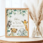 Poster Pequeno Chá de fraldas Safari Selvagem Favorece Si<br><div class="desc">Cute a Little Wild é On Way os sinais de chá de fraldas apresentam bonito verde com animais bonitos de safari de aquarelas. Personalize com seus detalhes.</div>