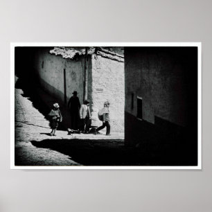 Poster Peru: Homens descendo a rua monocromático