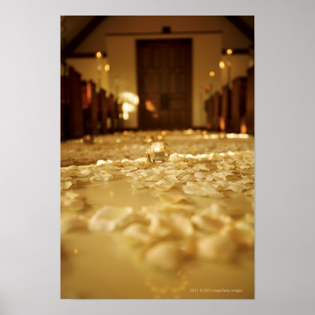 Póster Pétalas de flores no chão da igreja (Frente)