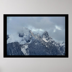 Póster Picos de montanha da cascata
