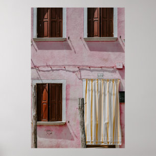 POSTER PINK CONCRETE HOUSE COM TRÊS JANELAS E UM DOO