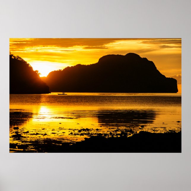 Poster Pôr do sol dourado sobre a baía (Frente)
