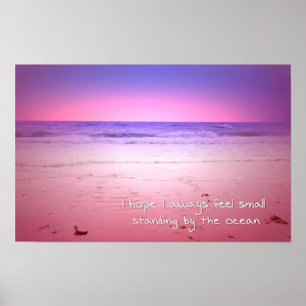 Póster pôr do sol sobre a água do oceano com aspas