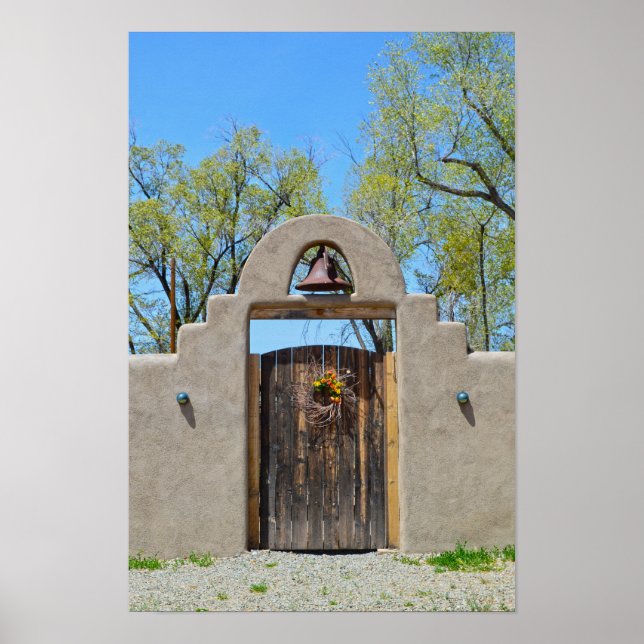 Poster Portão em uma Parede de Adobe, Novo México (Frente)
