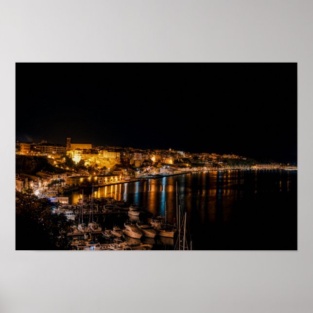 Poster Porto de Mahon à noite - Menorca, Espanha (Frente)
