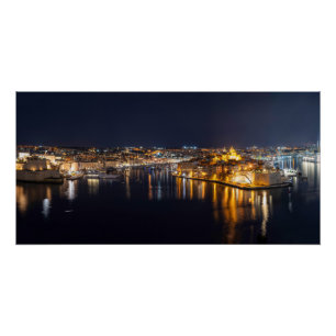 Póster Porto de Malta iluminado à noite