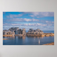 Porto de Sliema e arranha-céus em Malta