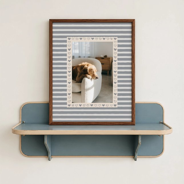 Poster Pôster com Borda de Coração Cinza - Presente de Fo (Gray Heart Border Poster - close-up view (frame/decor not included)
)