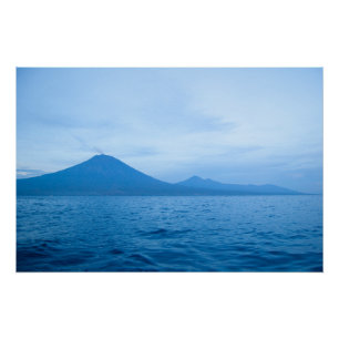 Póster Pôster de Arte do Monte Agung em Bali ao Amanhecer