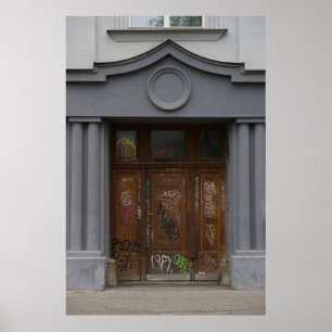 Poster Praga: Grafite em uma porta clássica