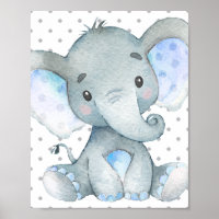 Presente no infantário de um bebê bonito e elefant