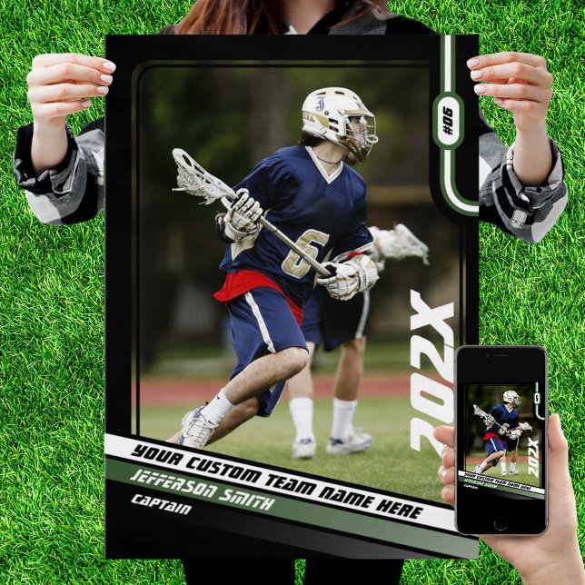 Poster Presente Personalizado para Jogador de Lacrosse em (Lacrosse Player Poster in Black with Custom Team Name and Green White Elements)