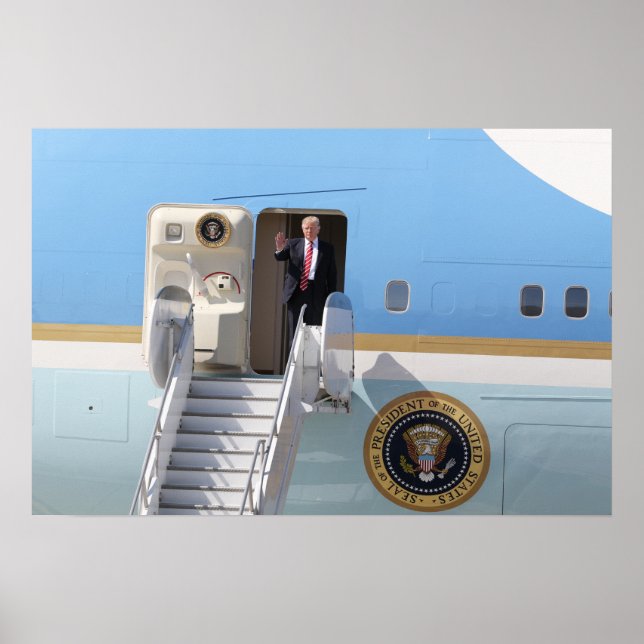 Póster Presidente Trump Sai Da Força Aérea Um (Frente)