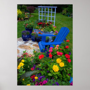 Poster projeto de jardim de contêiner com cadeira azul em