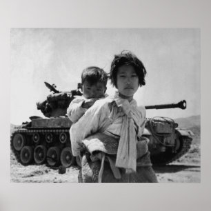 Poster Refugiado da Guerra da Coreia com bebê