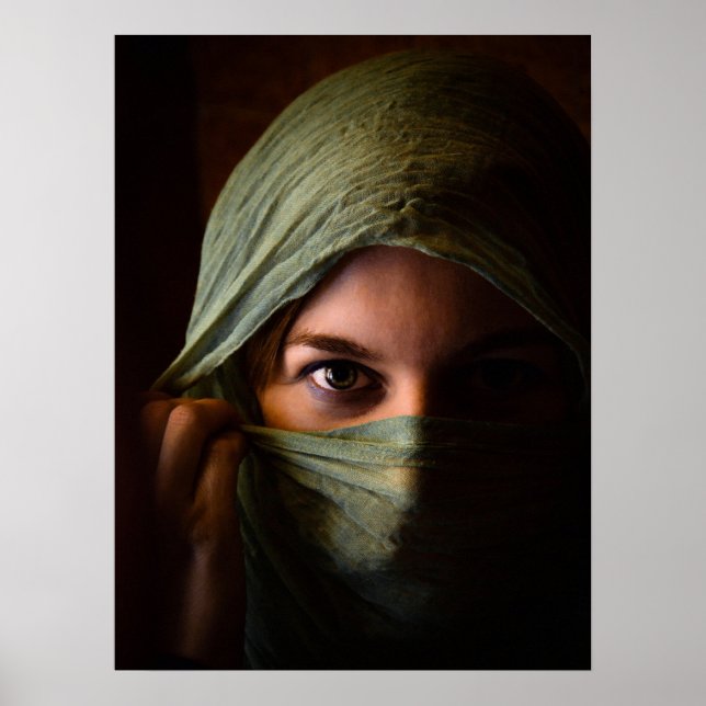 Poster Retrato de uma Mulher, Cabeça Verde Escarpa, Moda (Frente)