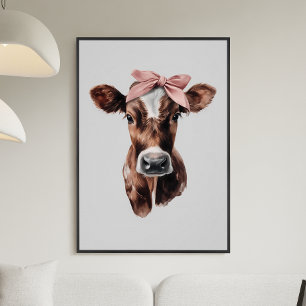 Póster Retrato de Vaca Marrom e Branca com Laço Rosa Fofi