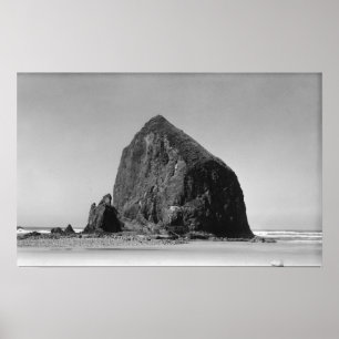 Póster Rocha do monte de feno na praia do canhão,