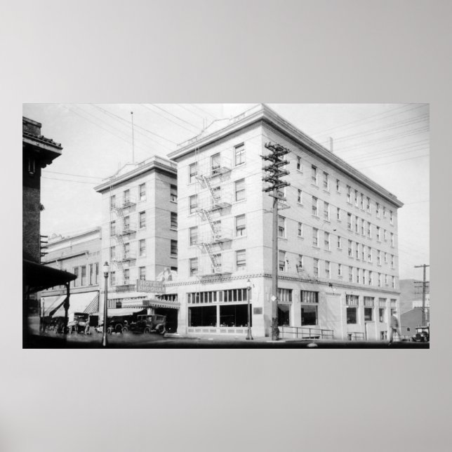 Poster Roseburg, OR Town View e Umpqua Hotel (Frente)