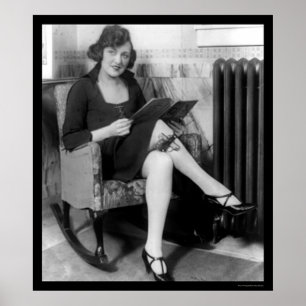 Póster Safety First Gun in Garter 1922