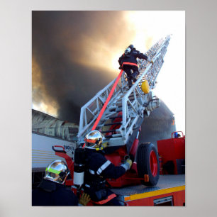 Póster Sapadores-bombeiros que escalam a escada