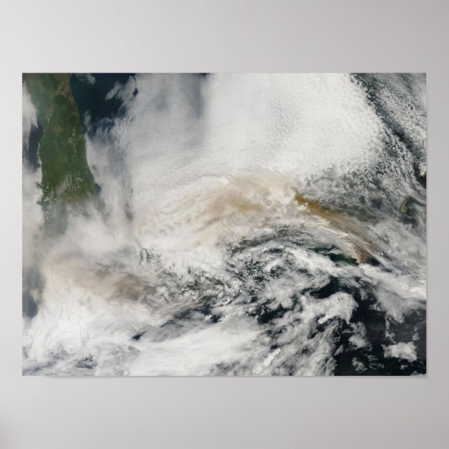 Poster Sarychev Pico soprando através do mar de Okhotsk (Frente)