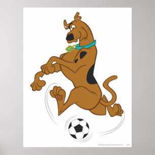 Póster Scooby-Doo Kicking Soccer Ball