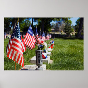 Poster Sepulturas vestidas com bandeiras do Memorial Day