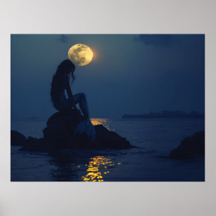 Poster Sereia sentada em uma rocha à noite