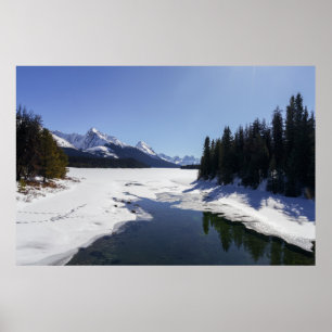 Poster Snowy Maligne Lake Amidst White Peaks