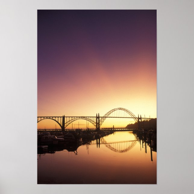 Póster Sol se pondo atrás da ponte de Newport, Oregon (Frente)