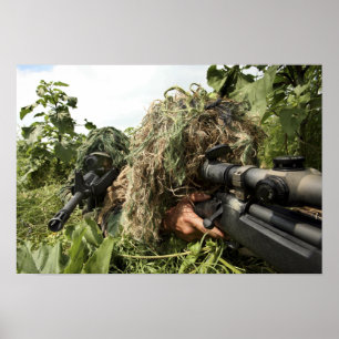Póster Soldados vestidos em ternos do ghillie