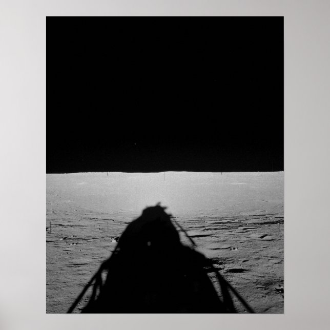 Póster Sombra do módulo lunar Apollo 12 na lua (Frente)