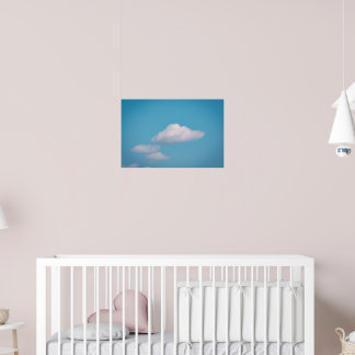 Poster Sonhos Azuis: Nuvens Minimalistas de Verão