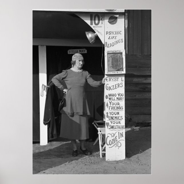 Póster Stella May Tendo um Dia Lento: 1938 (Frente)