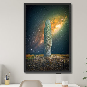 Poster Stone em pé ou Menhir com céu noturno Via Látea