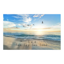 Sun. Sky. Mar. Areia. Cena de Praia