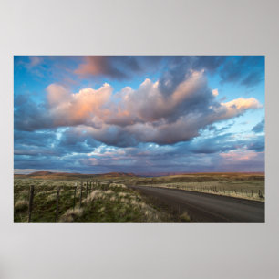 Póster Sunset Clouds Over Gravel Zumwalt Prairie Road