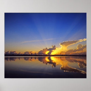 Póster Sunset espetacular sobre o pequeno rio da moda