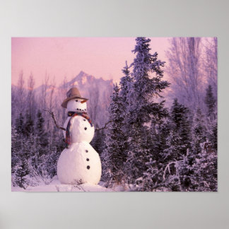 Póster Sunset Snowman nas montanhas de inverno
