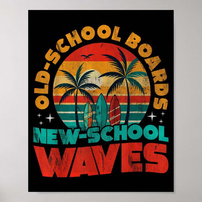 Poster Surfando em uma prancha de surf antiga à moda anti (Frente)