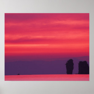 Póster Tailândia, Phang Nga Bay. O céu rosa refletido e