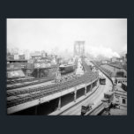 Poster Terminal da Ponte Brooklyn, 1903. Vintage Photo<br><div class="desc">Uma vista do terminal da ponte do Brooklyn. Os carros de rua e os pedestres podem ser vistos atravessando a ponte. 1903.</div>